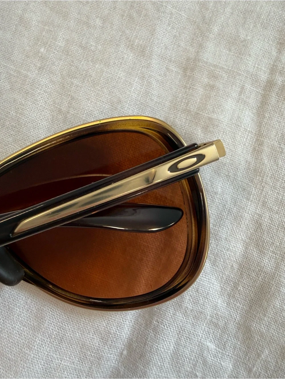 Oakley good preowned